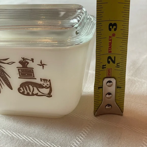 Vintage Pyrex Refrigerator Dish w/ lid, Early American, 501B, 1 1/2 cup - Picture 11 of 12